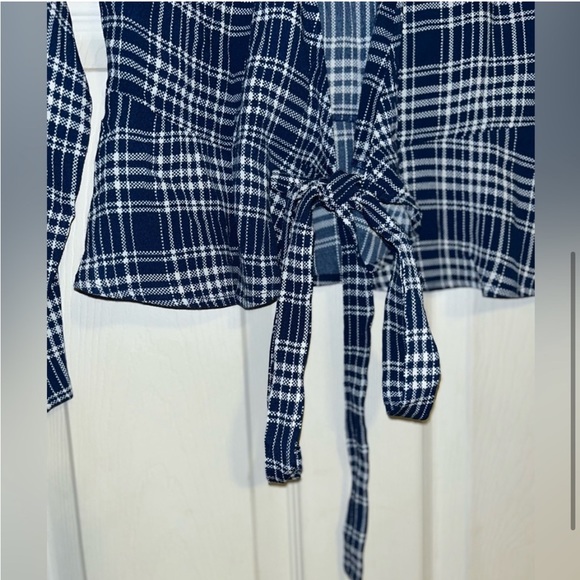 🦋 WILFRED FREE (ARITZIA) Shannon Plaid Wrap/Cardigan. Size SM. Excellent Cond! - Picture 5 of 6